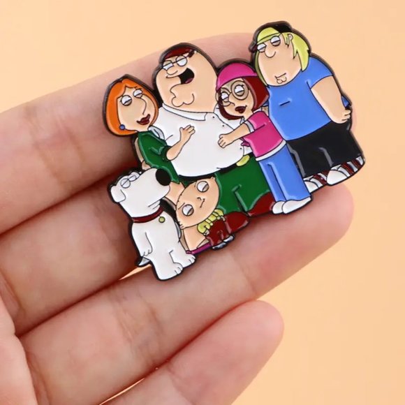 FAMILY GUY Cartoon Pin Brooch Charm Bag Metal Enamel Backpack Stewie Brian GIFT - Picture 4 of 5